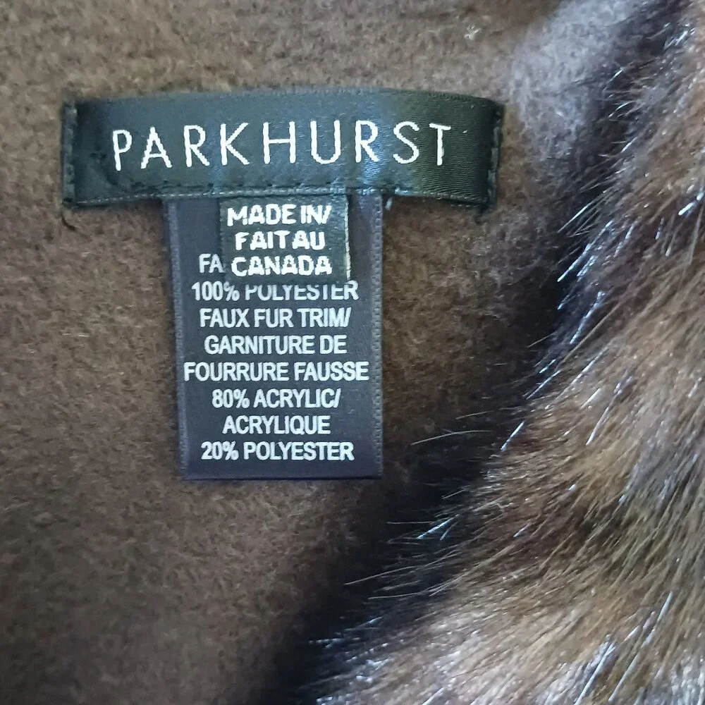 Parkhurst, One Size, Brown Fleece Cape With Faux Fur Collar, Has Inside Armholes - Picture 2 of 16
